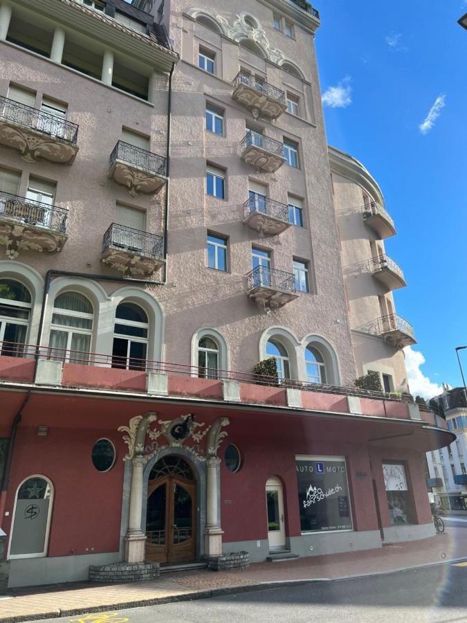 Savoy 26